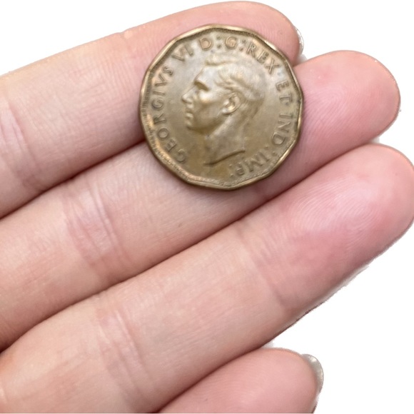 🎈$10 add on - 1943 VICTORY Tombac CANADA 5 CENTS - George VI - Picture 2 of 6